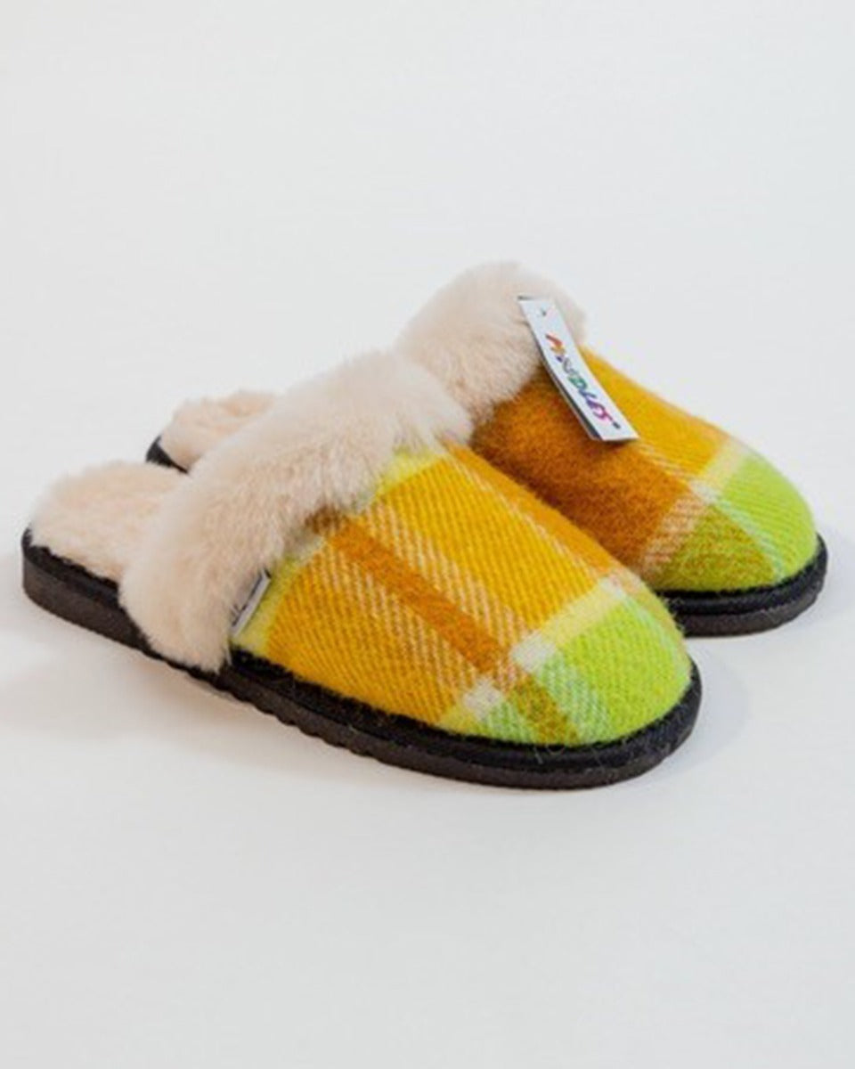 Sheepskin Moodles Blanket Scuffs